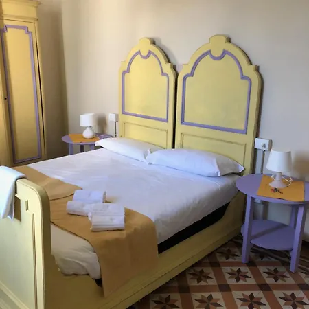 לינה וארוחת בוקר Casa Ortensia Blu 4*